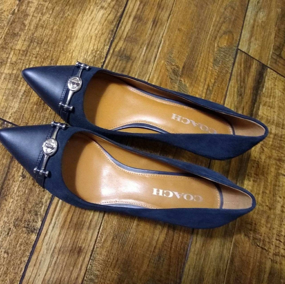 Coach navy pumps
